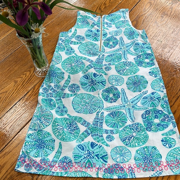 Lilly Pulitzer seashell print shift dress. Girls Size XL, 14-16.  Lined. - Picture 9 of 14